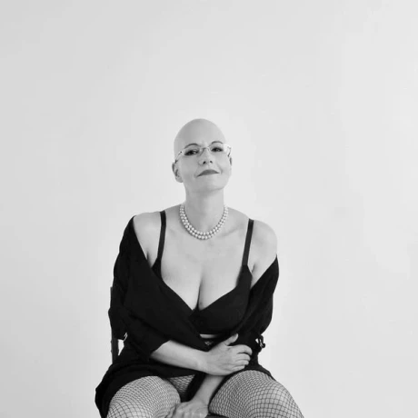 Madame Simone — 3 / 10