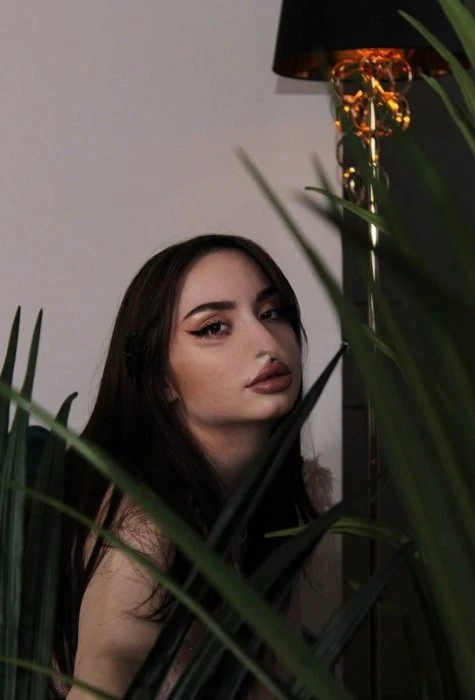 Kelli — 2 / 6