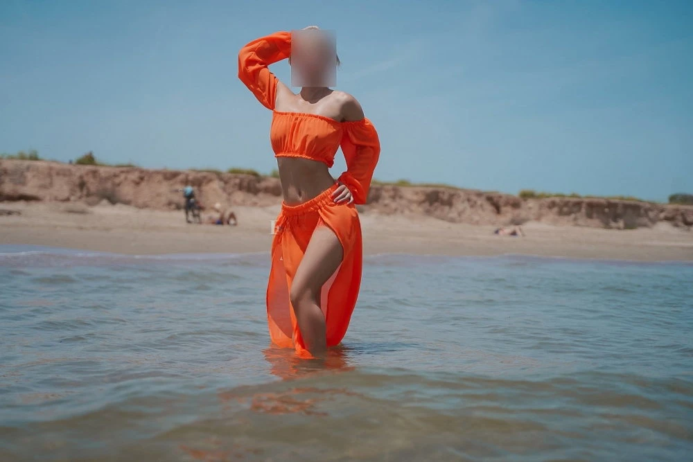 Yulia — 3 / 8