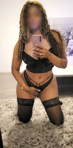 Ana Caliente1 — 9 / 15