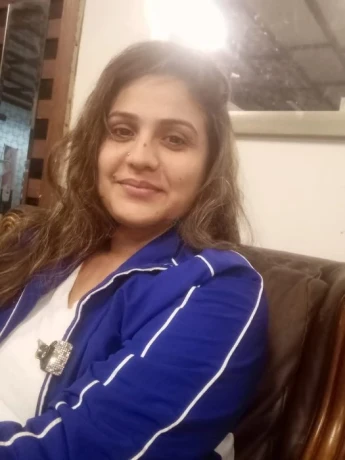 Nazia Akhtar — 1 / 9