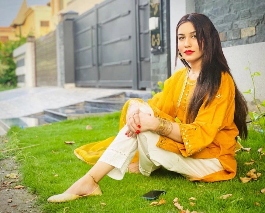 Zoya, Escort, Dubai