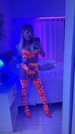 Maria Paz — 8 / 13