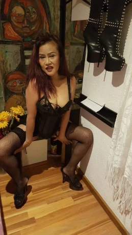 Thai Frau In Wohlen — 3 / 5