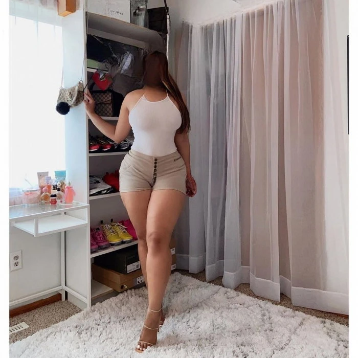 Tina — 2 / 3