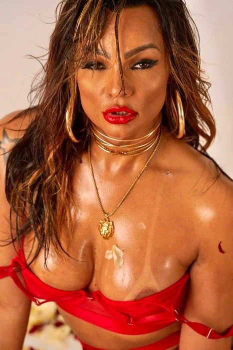 Viviane Castro — 6 / 14