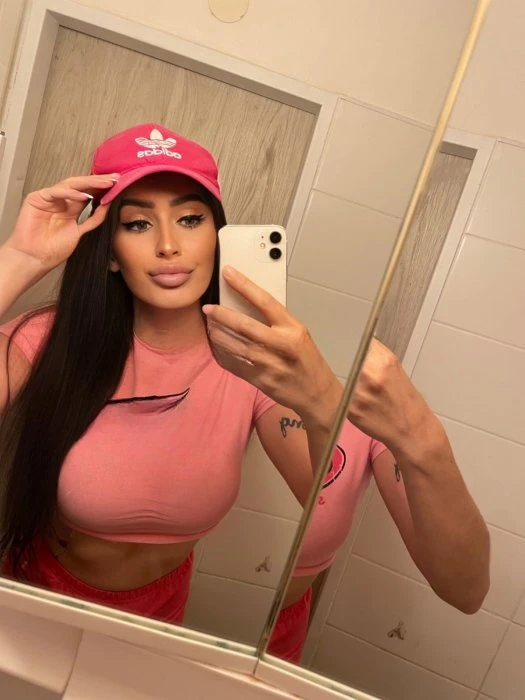 Sharlotta, Escort, Prague