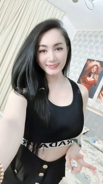 Kim — 2 / 4