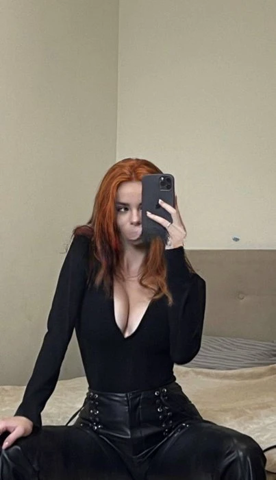 Olya — 2 / 4