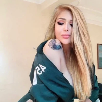 Roxanna, Escort, Osaka