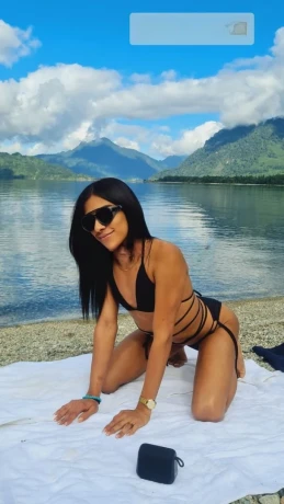 Coralba Condes — 6 / 12