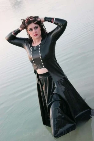 Cynthia (a/p) — 1 / 3