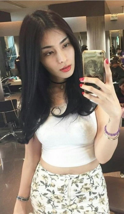 Sina — 2 / 3