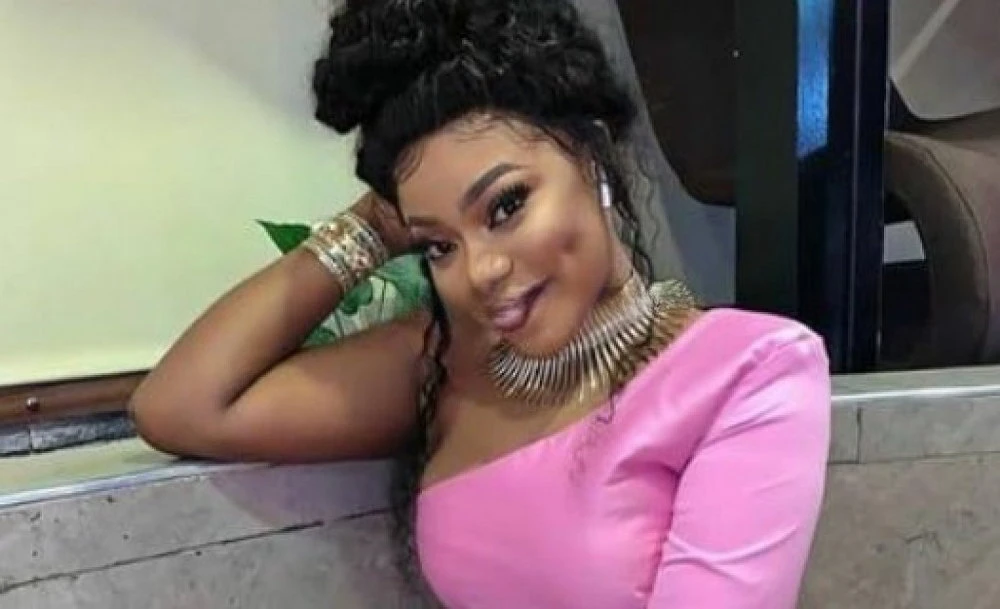 Zennia Brown, Escort, Colombo