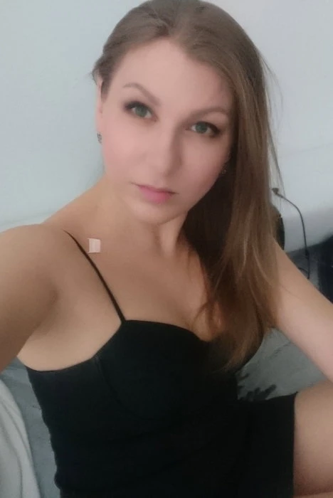 Veronika — 2 / 3