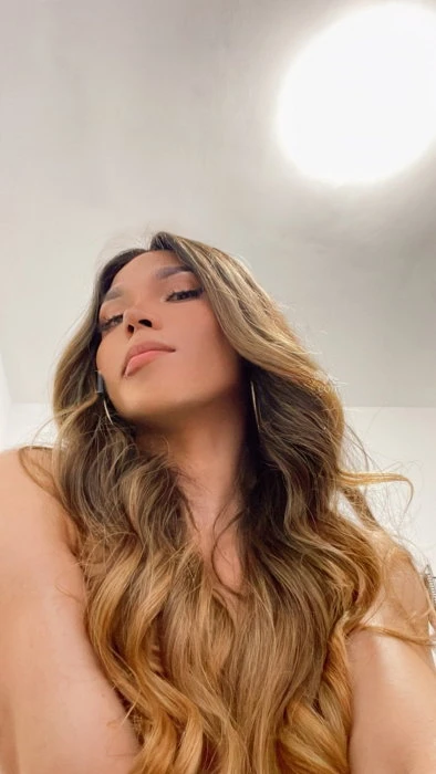 Daniela — 2 / 9