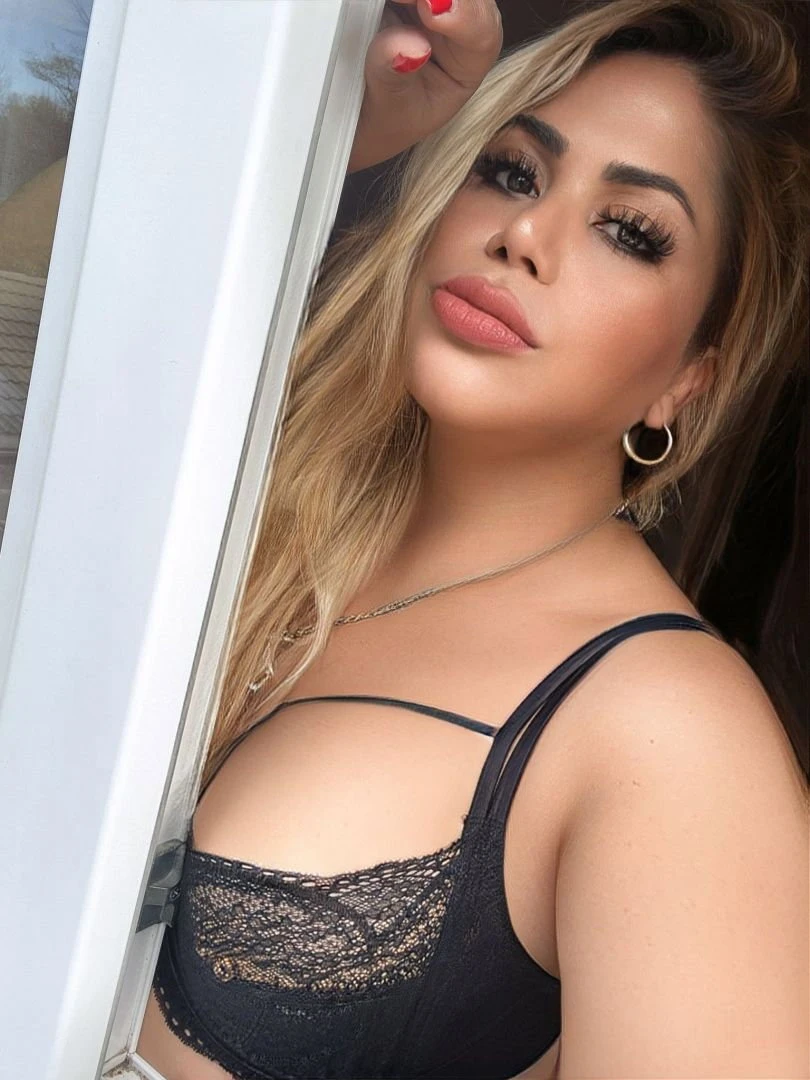 Asly Alexandra — 5 / 11
