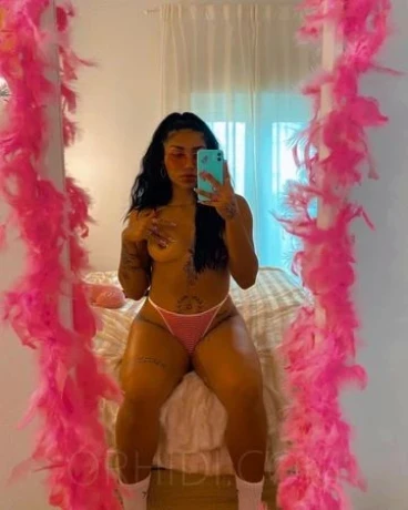 Roxy Marie — 2 / 3