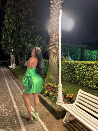 Myrella Ketlem — 1 / 12