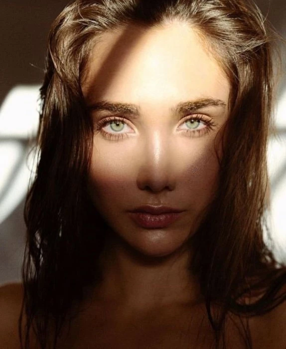 Thalia — 2 / 5