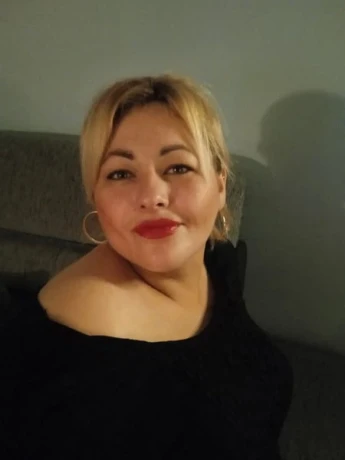 Sexy Molli Tanja Bei Club Exzellent — 1 / 11