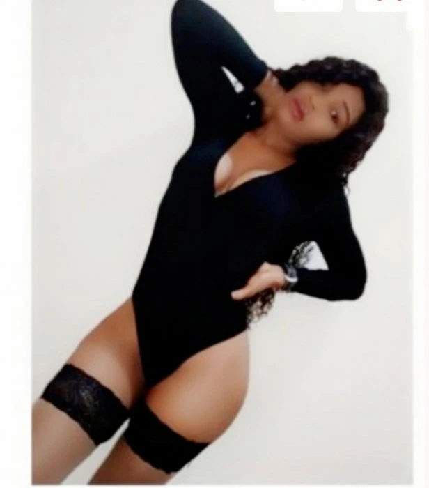 Niay, Escort, Abuja