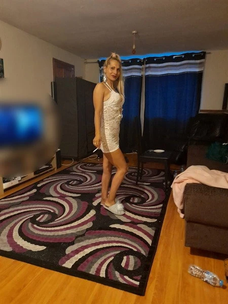 Lori15, Escort, Neum