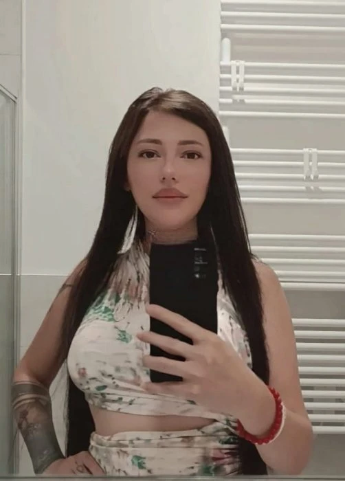 Natasha — 2 / 4