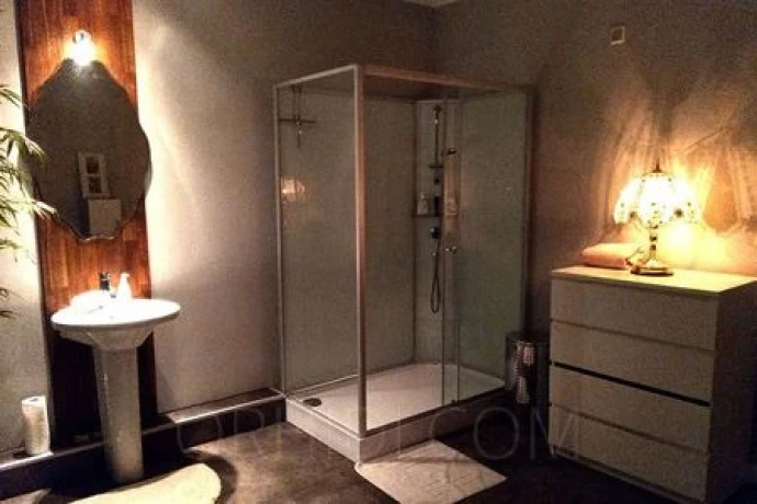 Das kleine Massagenest - NUR MASSAGEN — 13 / 18