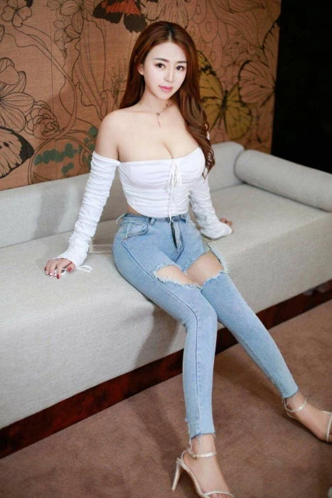 Subin, Escort, Umm Salal Muhammad