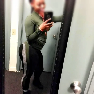 Nikki Darling, Escort, Dahra