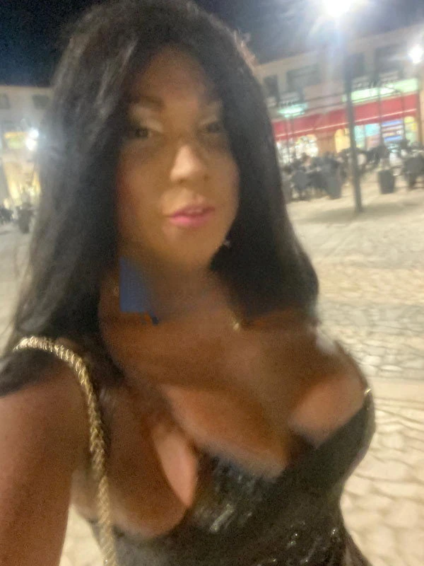 Camila Cubana — 3 / 9