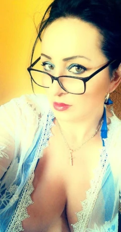 Andreea 52 — 11 / 44