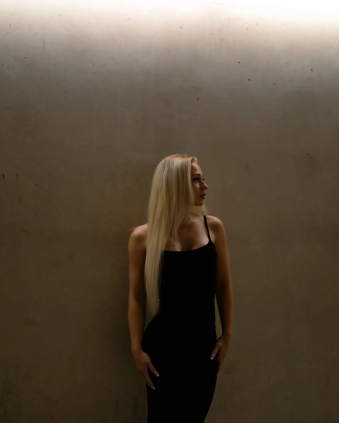 Valeria — 3 / 8