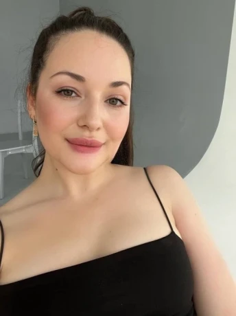 Mia — 3 / 13