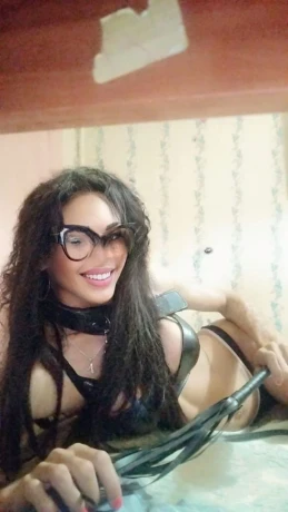 Kamila Kalunga — 2 / 9