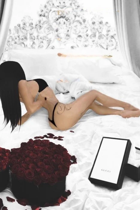 Mishel Pornstar — 8 / 13
