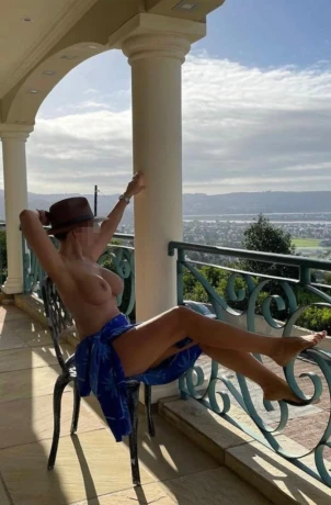 Hot Katrin — 1 / 4