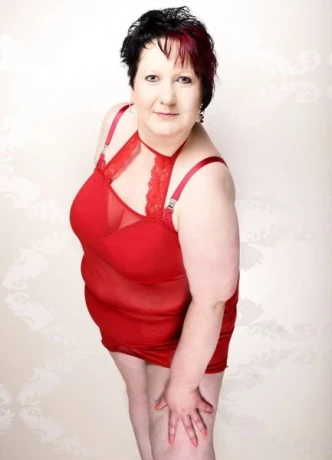 Lilly Molliger Deutscher Busentraum — 11 / 24