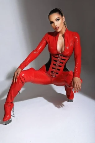 Mistress Joanna — 8 / 11