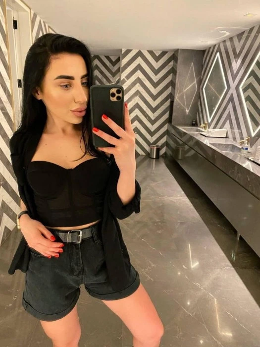 Alla — 6 / 7