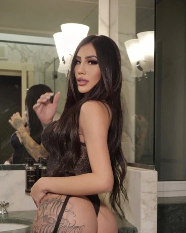 Julia Takeda — 13 / 14