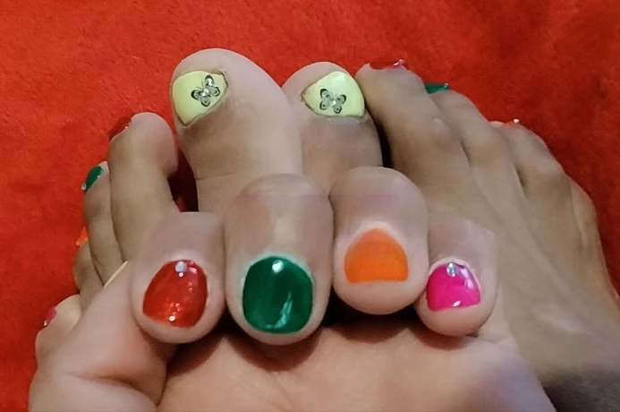 Amy Julissa — 1 / 8