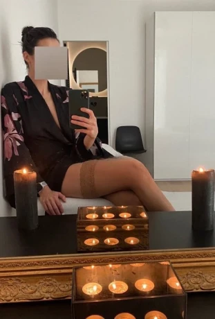 Mia Tantra Massage — 1 / 6