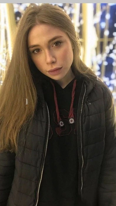 Beautiful Yulia — 2 / 3