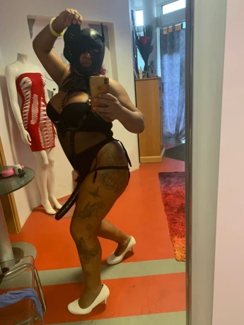 Trans Brunette — 4 / 18