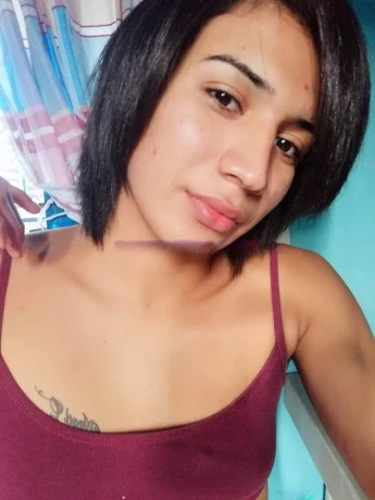 Mia Chevez — 6 / 8