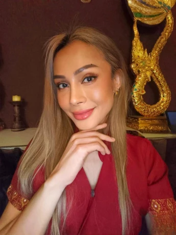 In Zurich Wollishofen — 1 / 2