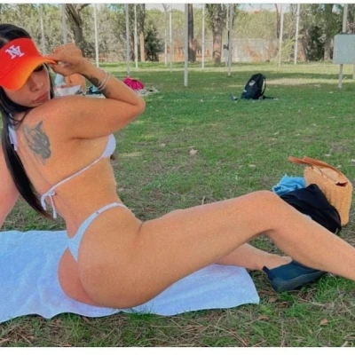 Marina, Escort, Strassen