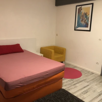 Haus Lavie Privat, Escort, Villach